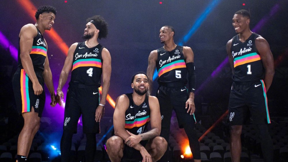 决战星期四：懂球帝2-0战胜北京印刷学院，芃澈回归懂球帝FC（周四对决：懂球帝2-0击败北京印刷学院，芃澈回归助阵懂球帝FC）