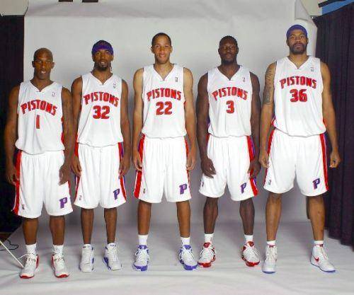 火力凶猛！本赛季欧冠拜仁进球并列最多，击中门框次数最多（火力全开！拜仁本季欧冠进球并列第一，中框次数居首）