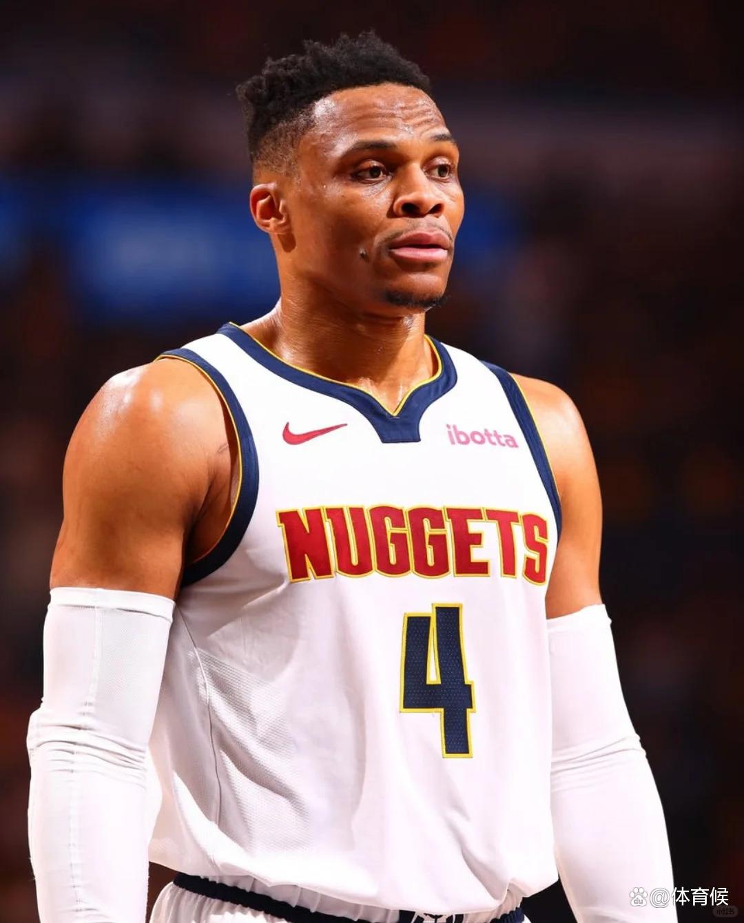 罗伯逊：我们所有人都低于上赛季的标准，萨拉赫也包括在内（罗伯逊：全队状态不及上赛季，萨拉赫也不例外）