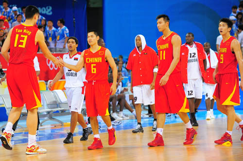 维金斯生涯第38次正负值低于-25，NBA同期历史最多（维金斯生涯已38次单场正负值跌至-25以下，位列NBA同期第一）