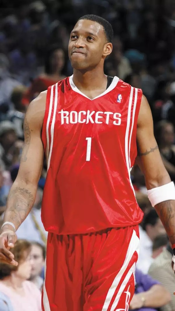 9场6球，身为中场的若昂-内维斯成为本赛季巴黎队内第一射手（9战6球，中场若昂-内维斯领跑巴黎本季射手榜）