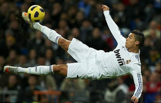 英超赛程提醒：曼城对阵利物浦,（英超焦点战预告：曼城迎战利物浦）