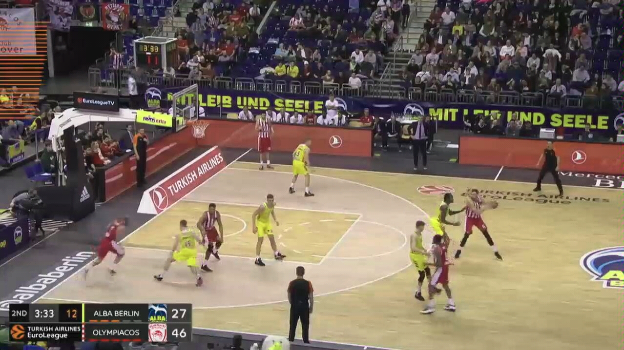 无解！约基奇单节4中4罚球4中4得到13分4篮板3助攻（约基奇单节神准：投篮4投4中＋罚球4罚4中，轰13分4篮板3助攻）