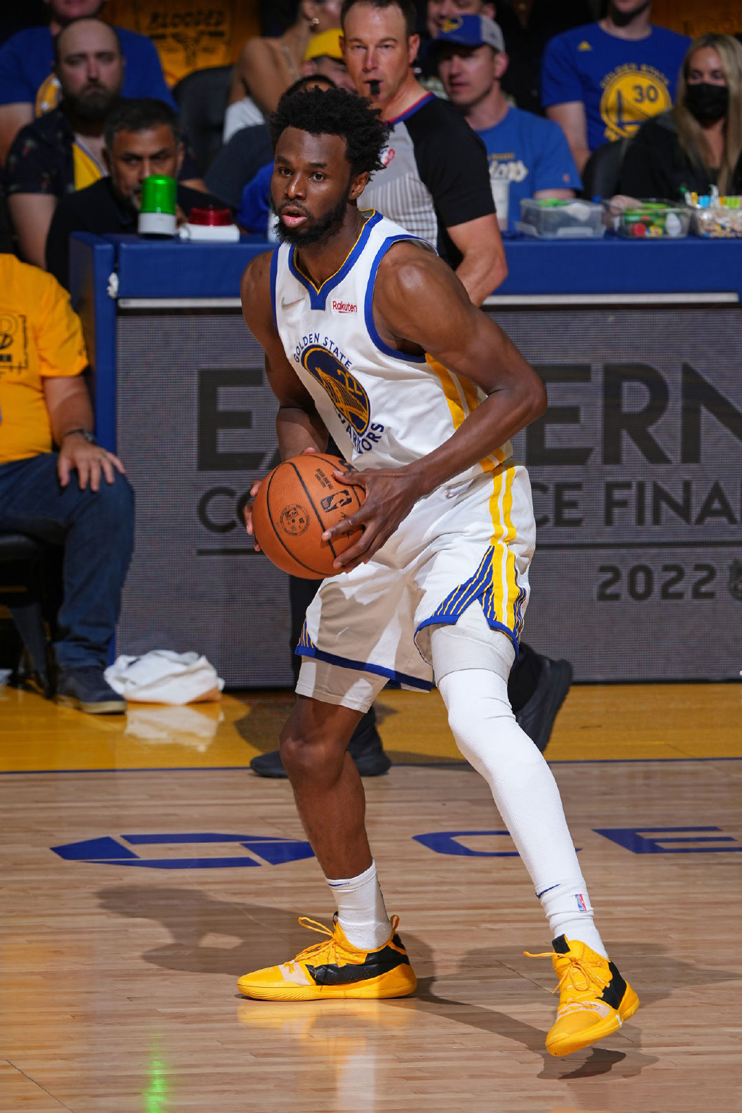 媒体人：山东泰山新赛季教练配置计划是韩鹏+外籍助教（媒体称山东泰山新赛季教练组方案：韩鹏联手外籍助教）