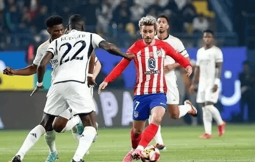 邮报：女足欧冠切尔西vs巴萨因停电被迫中断了五分多钟（邮报：女足欧冠切尔西对巴萨因停电，比赛暂停超过5分钟）