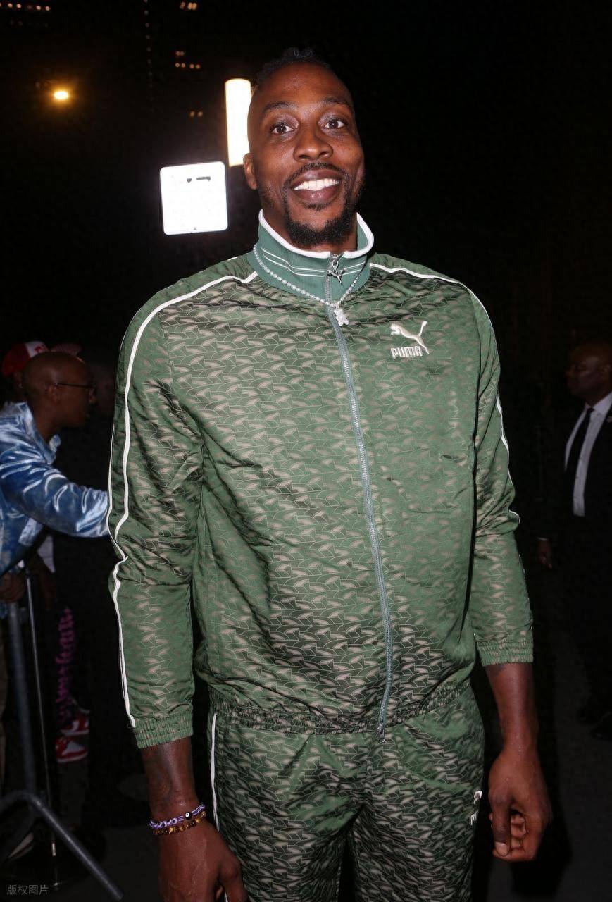 官方：泽林斯基战维罗纳轰出的世界波当选意甲11月最佳进球（意甲官宣：泽林斯基对阵维罗纳的惊艳世界波当选11月最佳进球）