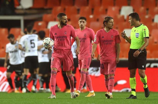 太阳报问卷：73.7%读者支持巴萨签下拉什福德，3.7%认为放弃（太阳报民调：73.7%支持巴萨引进拉什福德，仅3.7%建议放弃）